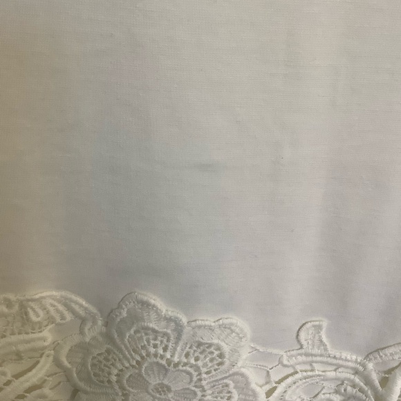 🦋 Winter white skirt by OLIVIA BLU. Wide lace bottom. Size large - Picture 4 of 7